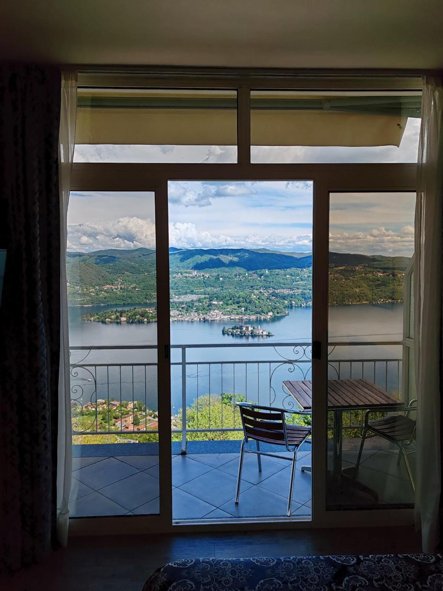 Hotel Panoramico Lago D'Orta (Adults Only) Madonna Del Sasso Luaran gambar