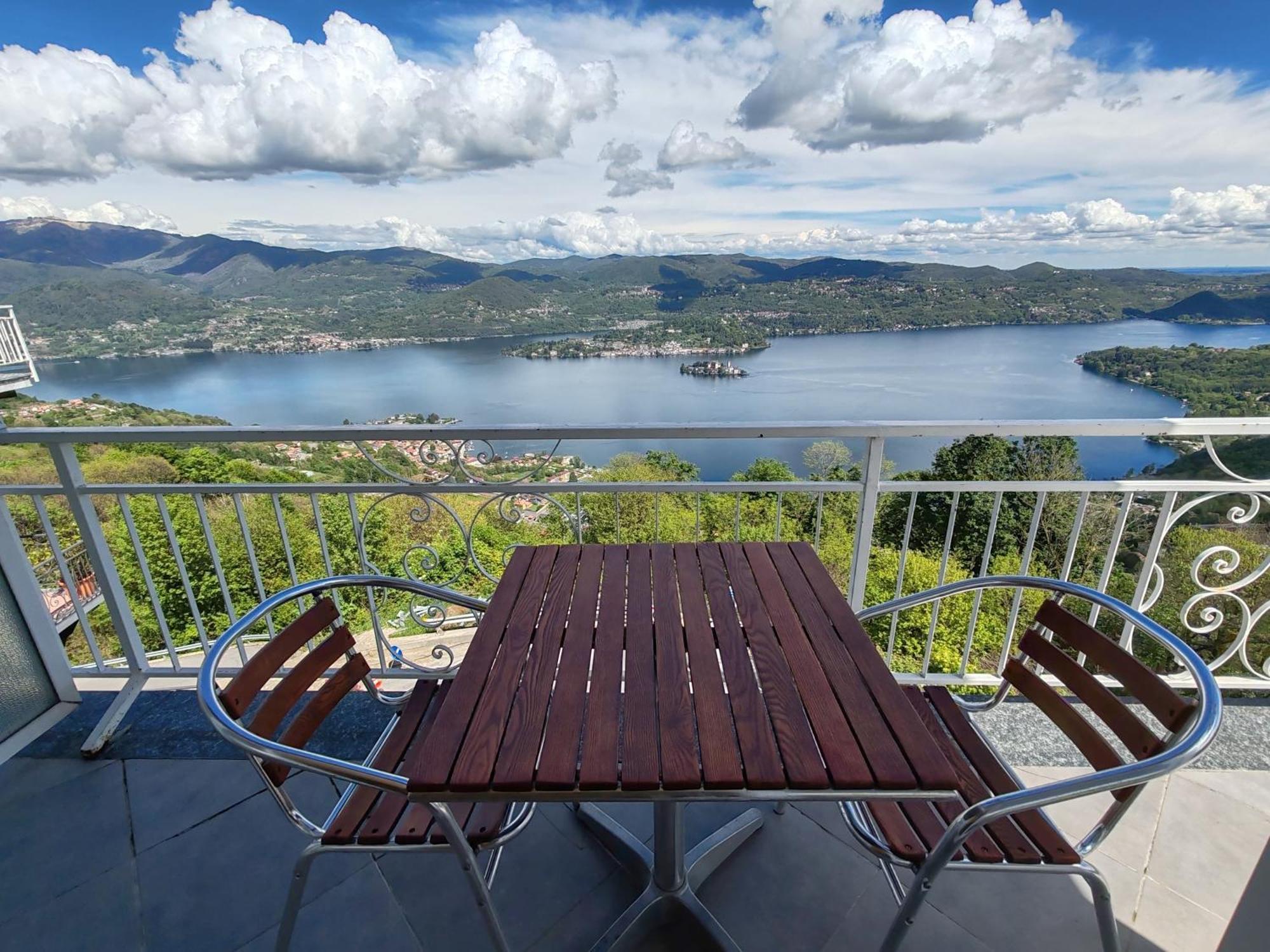 Hotel Panoramico Lago D'Orta (Adults Only) Madonna Del Sasso Luaran gambar