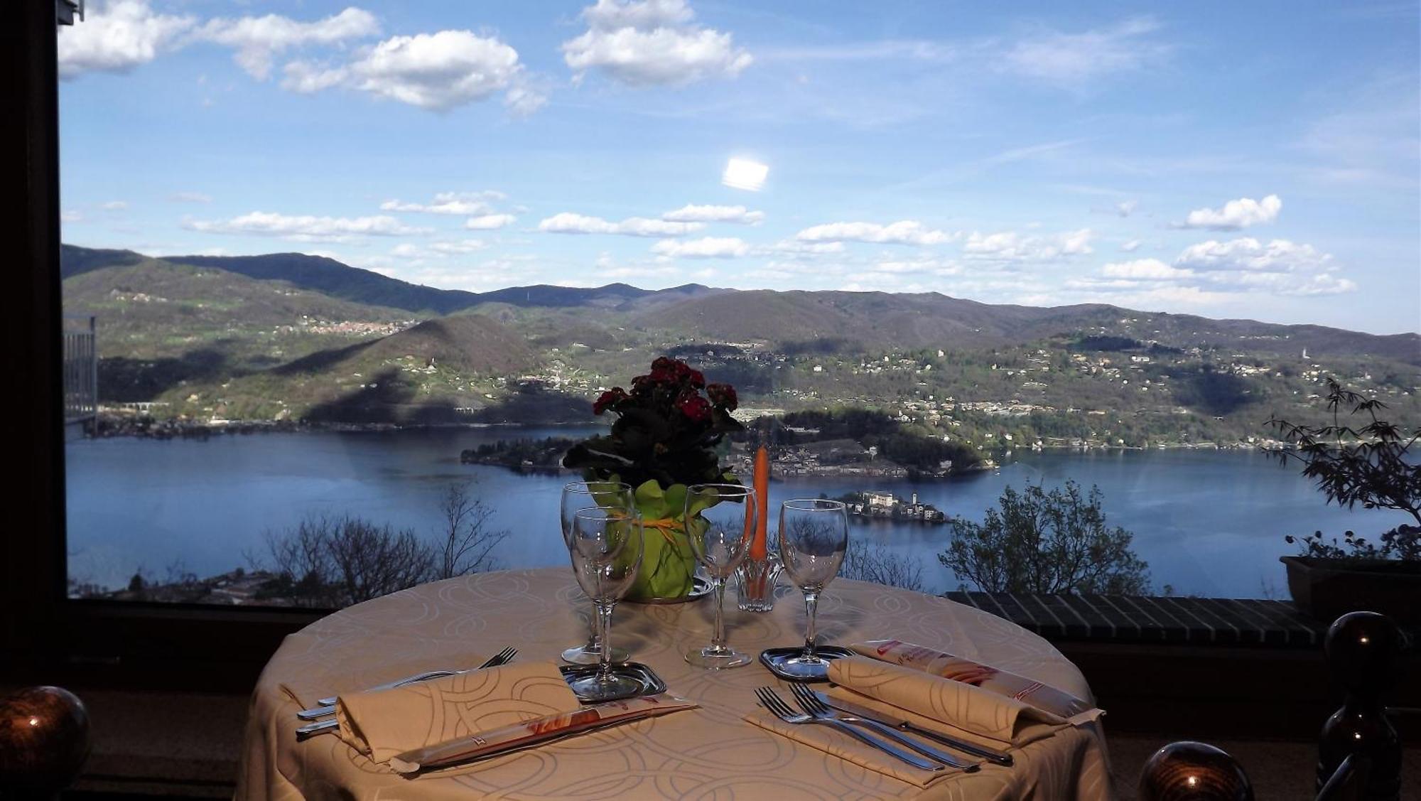 Hotel Panoramico Lago D'Orta (Adults Only) Madonna Del Sasso Luaran gambar