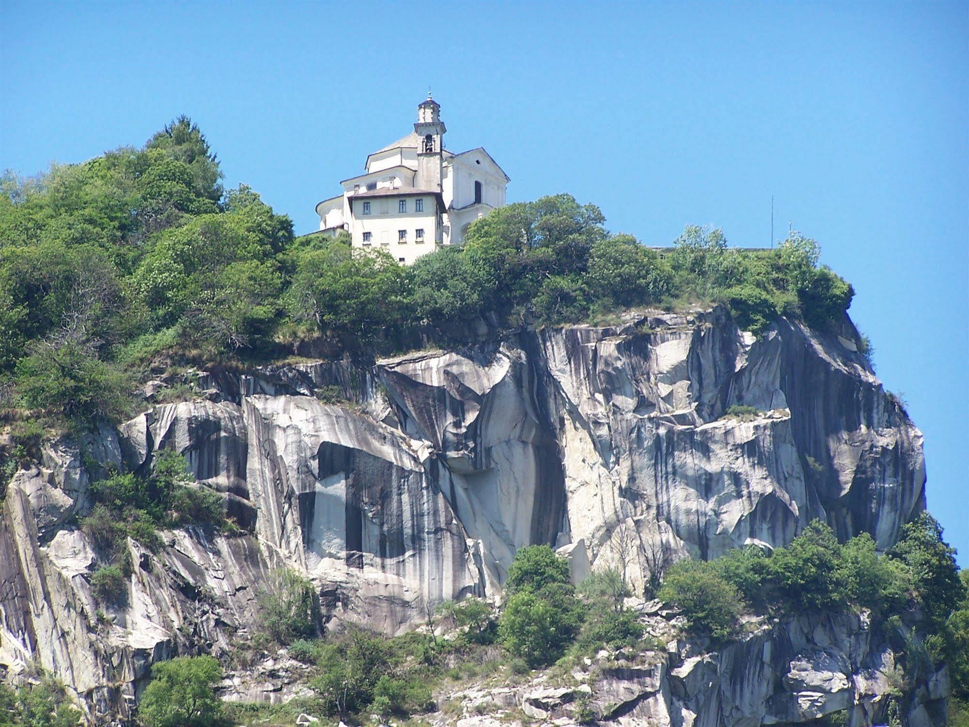 Hotel Panoramico Lago D'Orta (Adults Only) Madonna Del Sasso Luaran gambar