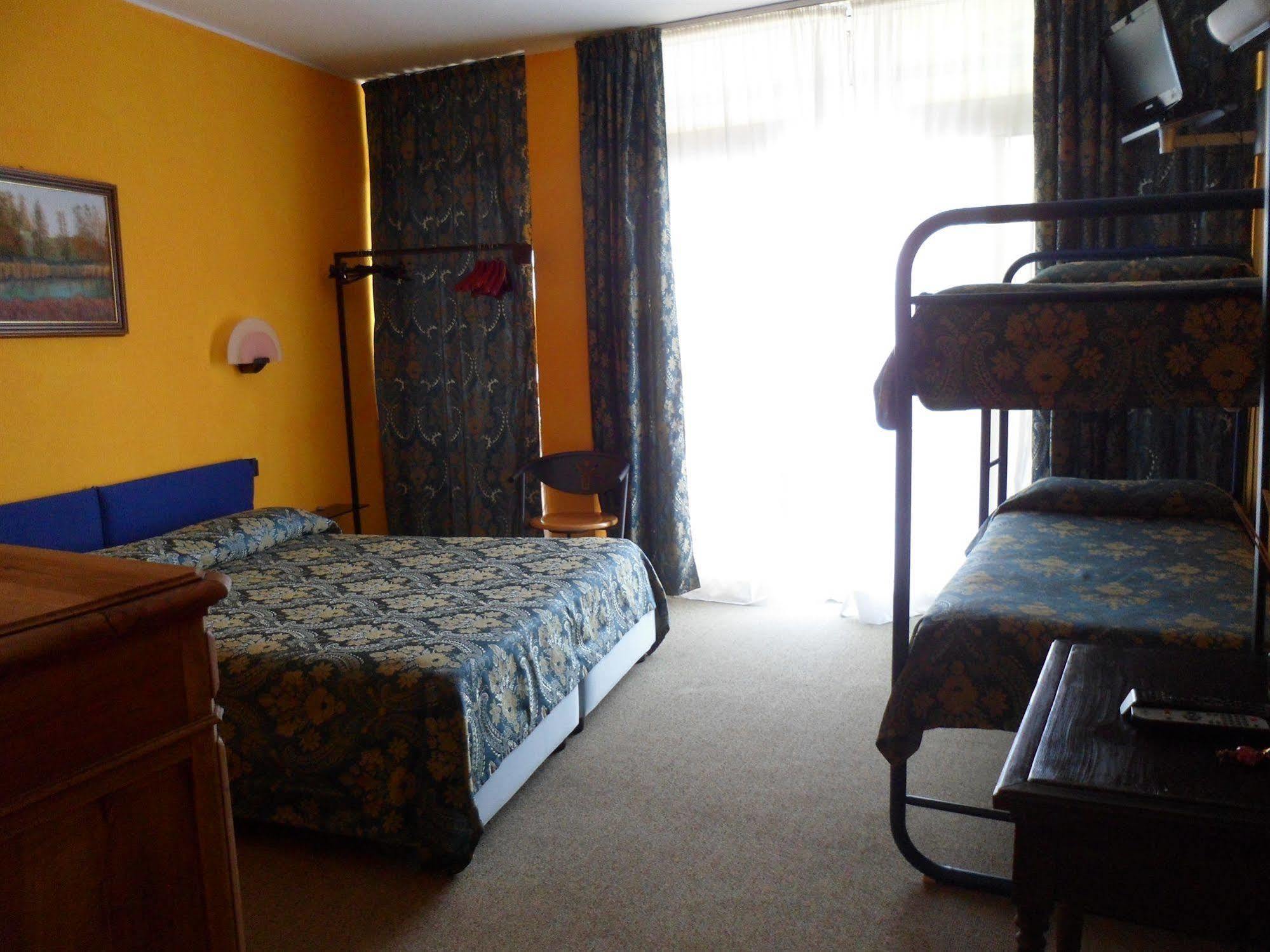 Hotel Panoramico Lago D'Orta (Adults Only) Madonna Del Sasso Luaran gambar