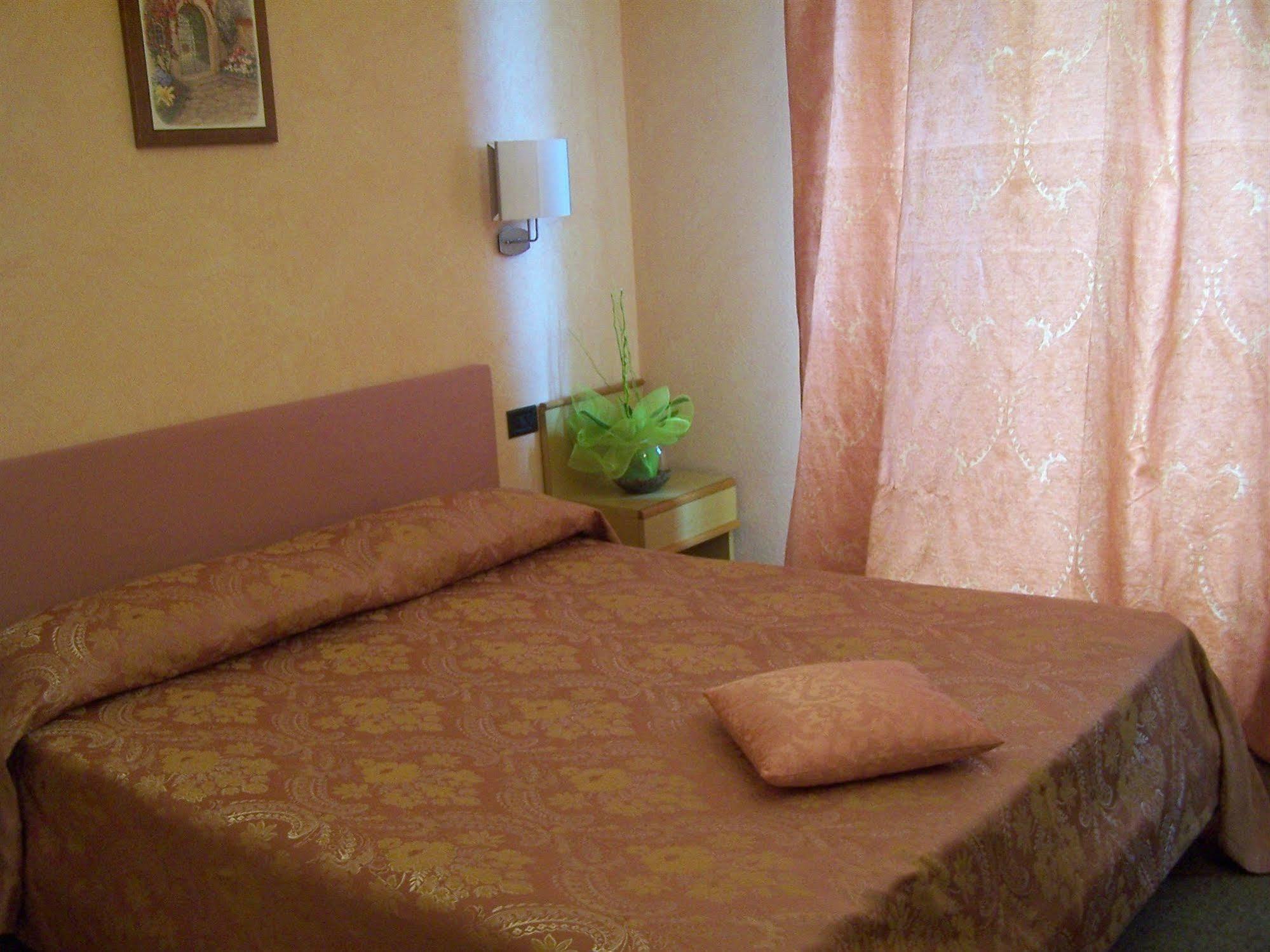 Hotel Panoramico Lago D'Orta (Adults Only) Madonna Del Sasso Luaran gambar