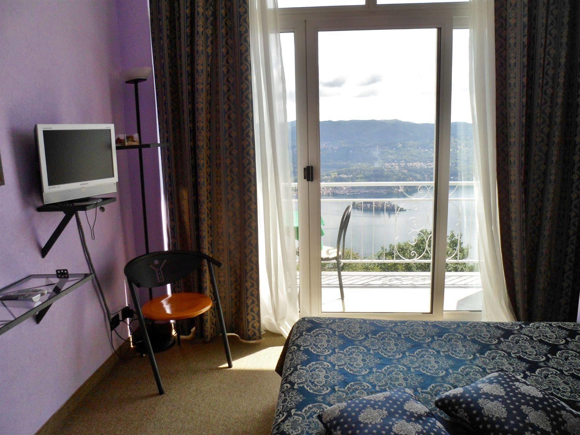 Hotel Panoramico Lago D'Orta (Adults Only) Madonna Del Sasso Luaran gambar