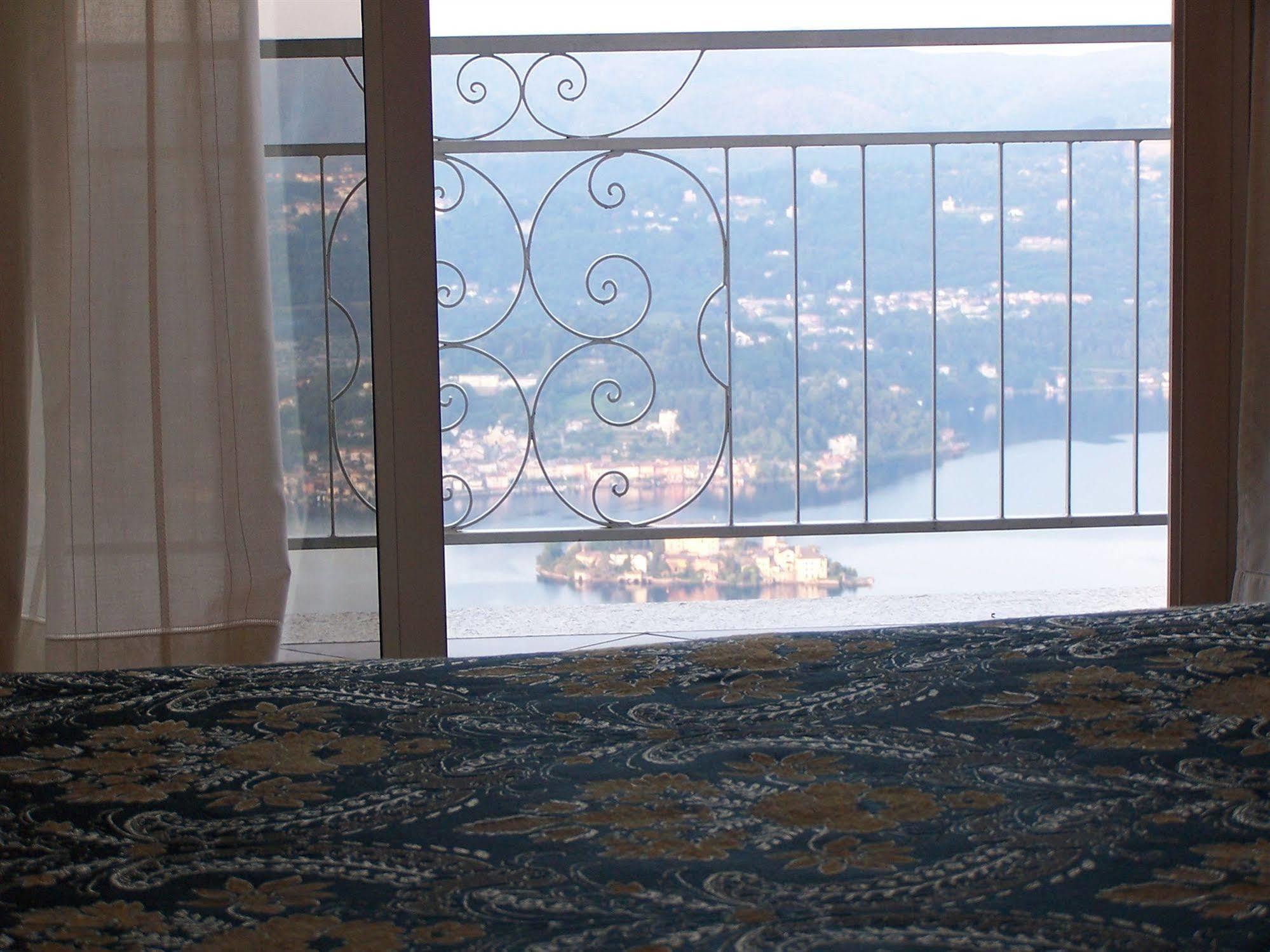 Hotel Panoramico Lago D'Orta (Adults Only) Madonna Del Sasso Luaran gambar